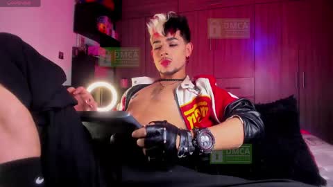 Dominik Eclipse  online show from April 16, 8:25 am