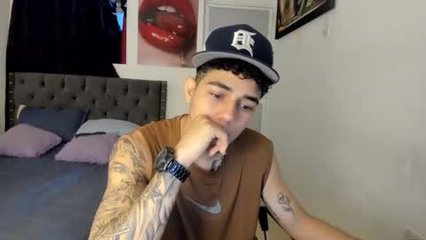 dominio_master online show from April 19, 12:33 am