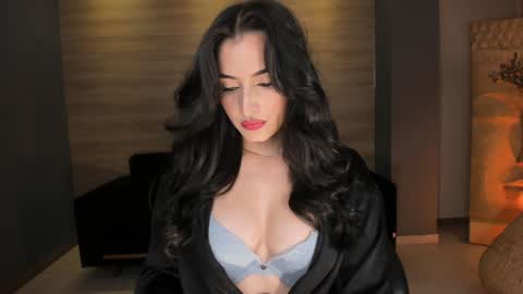 Dominique online show from January 13, 8:37 pm