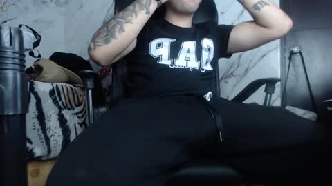 dominus_kane online show from January 17, 3:38 am