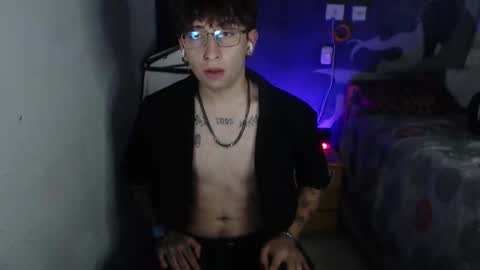 dominus_kane online show from November 27, 7:05 am