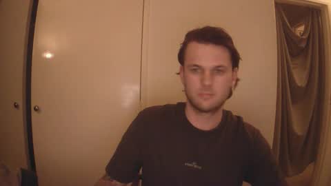 Papi online show from March 3, 6:37 pm