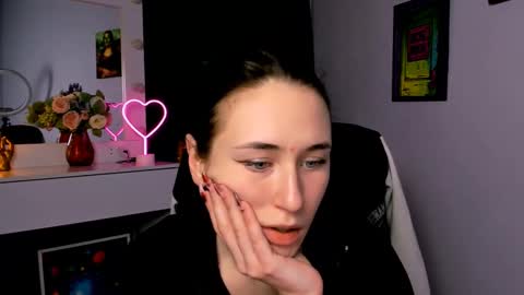 Donna online show from March 2, 5:04 pm