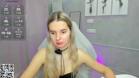 Donna On GMT2 Mon-Fri 3-9 AM online show from December 23, 1:34 am