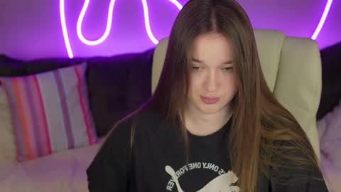 DONNA online show from November 17, 2:30 pm