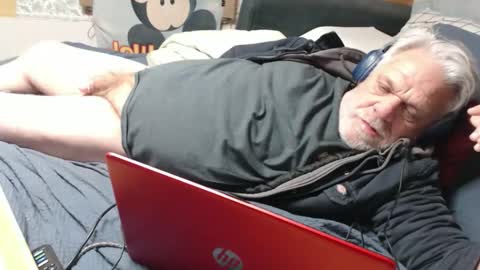 cummingdoouug online show from November 22, 11:52 am