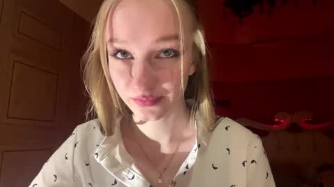 Anika online show from March 5, 4:27 pm