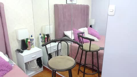 Anny online show from September 16, 1:02 pm