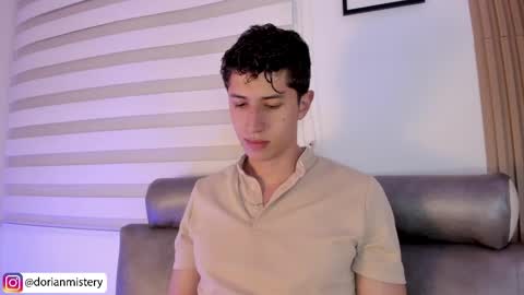 dorian_mystery online show from April 1, 1:17 am