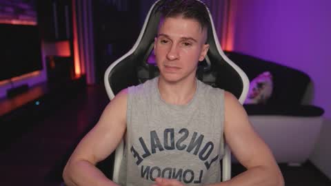 Dorian Reyes online show from November 23, 2:09 am