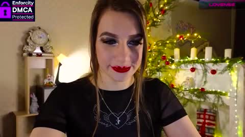 Emily online show from December 13, 7:53 pm