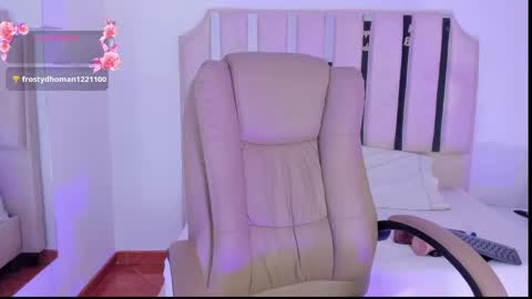    online show from February 25, 2:48 pm