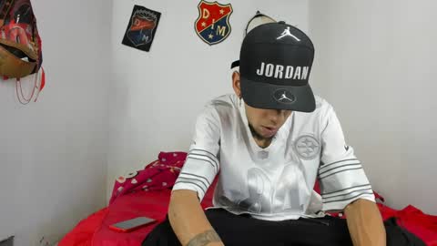 douglas_gallegos online show from February 26, 12:41 am