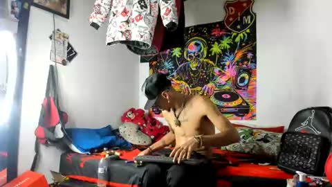 douglas_gallegos online show from August 2, 7:32 am