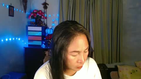 doyouwantme143 online show from April 22, 11:17 am