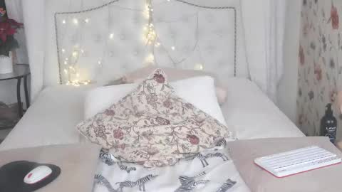 DPmature online show from September 19, 3:49 pm