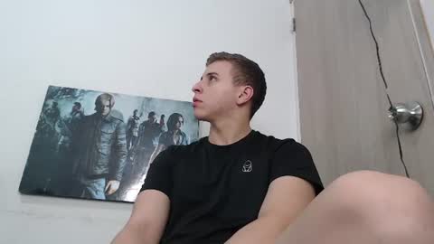 draco_boy2000 online show from June 25, 12:29 am