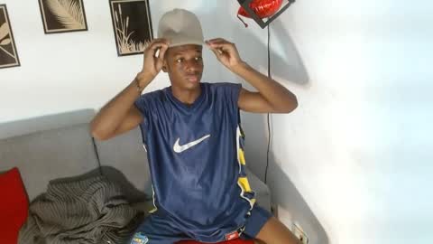 drake_laconte online show from April 7, 7:16 pm