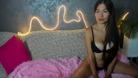 Olivia online show from June 25, 3:14 am