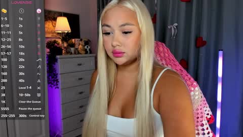  Mary   pvt open    use pink and blue app lovense online show from April 4, 3:41 pm