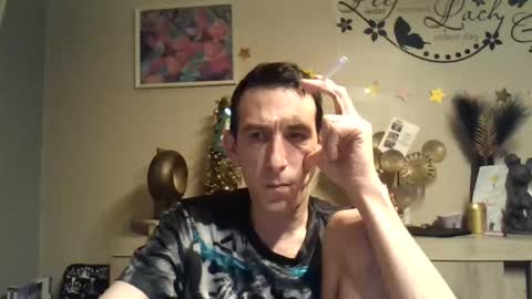 dreamguy38 online show from December 19, 4:34 am