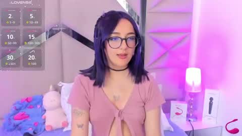 dreammy_kitty online show from July 3, 3:00 am