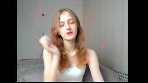 dreamy_pollyyy online show from May 16, 8:29 pm