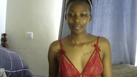 dreamy_queen online show from February 26, 8:29 am