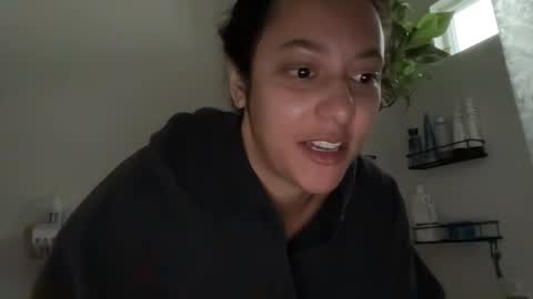 RIRI OR DREAMY online show from March 14, 2:54 pm