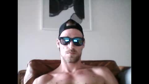 Snapshot of drejjj3000 chatting on February 7, 11:45 pm drejjj3000 online show from February 7, 11:45 pm