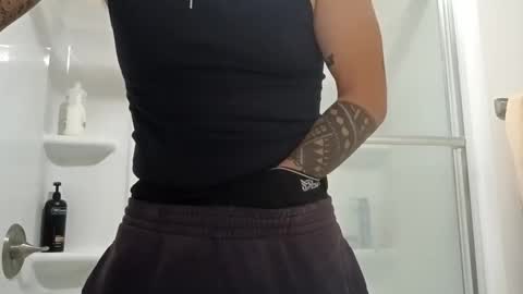 Drewthesamoan online show from December 15, 3:46 am