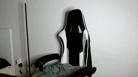 drewwho_ online show from April 13, 11:09 pm