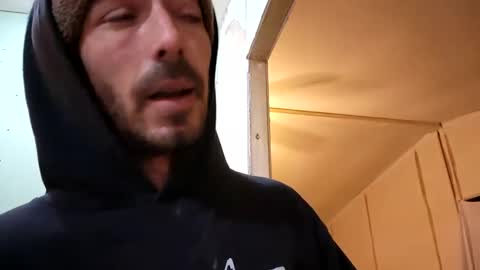 Inexperienced catfish online show from December 6, 1:38 pm