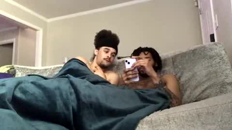 2xTheTrouble online show from April 20, 6:22 pm