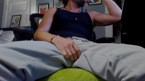 Oliver online show from April 4, 2:02 pm