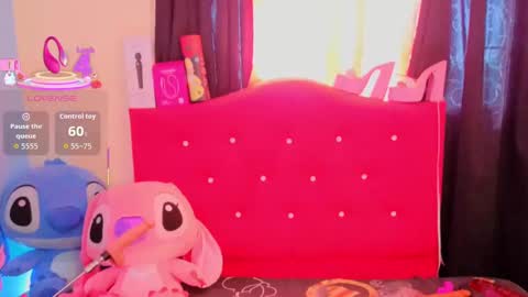 Snapshot of dulce_celeste15 chatting on October 2, 8:18 pm C E L E S T E online show from October 2, 8:18 pm