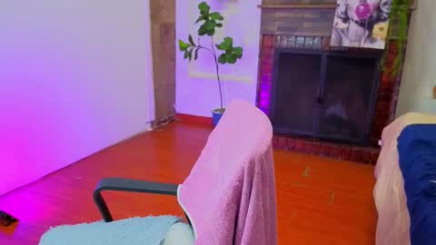 C E L E S T E  online show from March 9, 5:28 pm