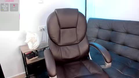 Kitty online show from November 28, 4:09 am