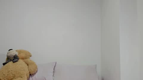 Dulce  online show from February 18, 12:17 pm