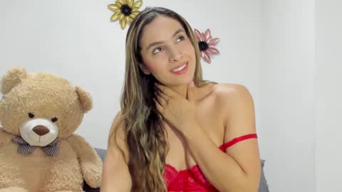 Dulce  online show from January 24, 3:11 am