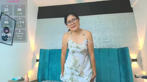 dulce nena online show from February 25, 12:42 pm