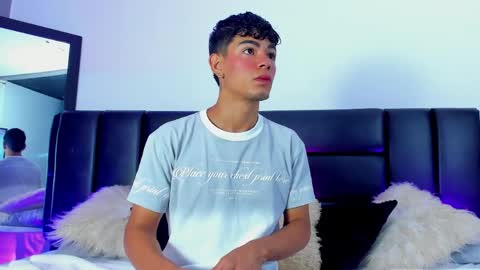 Thomas and Noah online show from April 1, 11:33 am