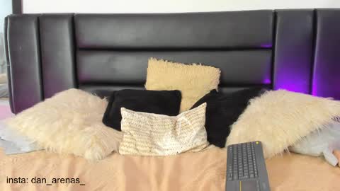 Thomas and Noah online show from April 13, 2:21 pm