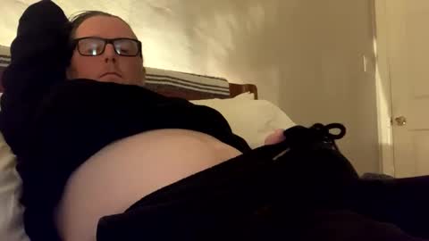 Snapshot of dustborn chatting on December 3, 2:53 am DUSTBORN online show from December 3, 2:53 am