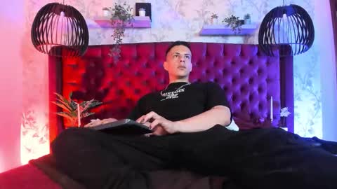 Dustin Sonne online show from March 27, 3:45 am