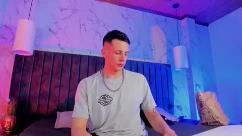 Dustin Sonne online show from December 19, 3:46 am