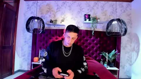 Dustin Sonne online show from November 2, 3:28 am