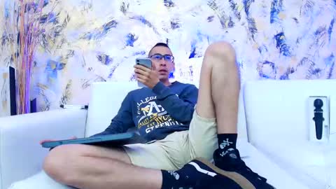 Dustin Dollin online show from March 11, 9:37 pm