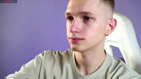 Dustyn online show from March 6, 6:37 pm