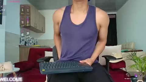 dwayne_brown online show from October 5, 7:43 pm